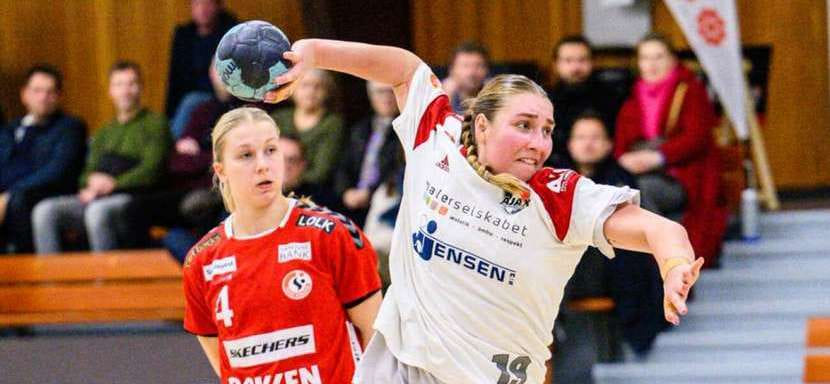 Дания. 21-летняя линейная Аманда Лофт Хансен со следующего сезона будет выступать за "Икаст"