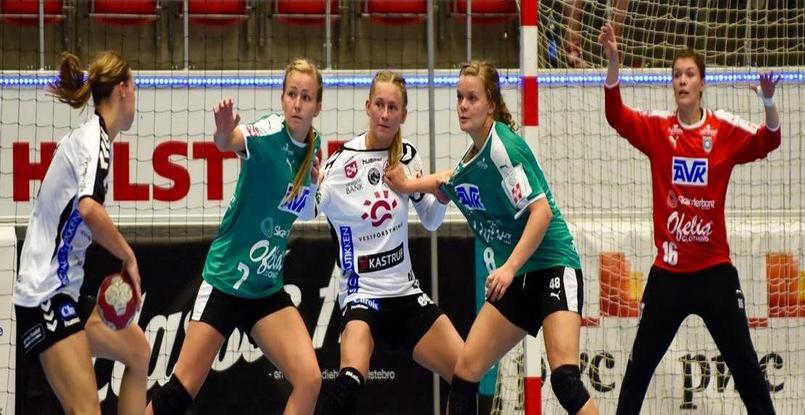 Женский чемпионат Дании. "Хольстебро" разгромил "Рингкебинг"