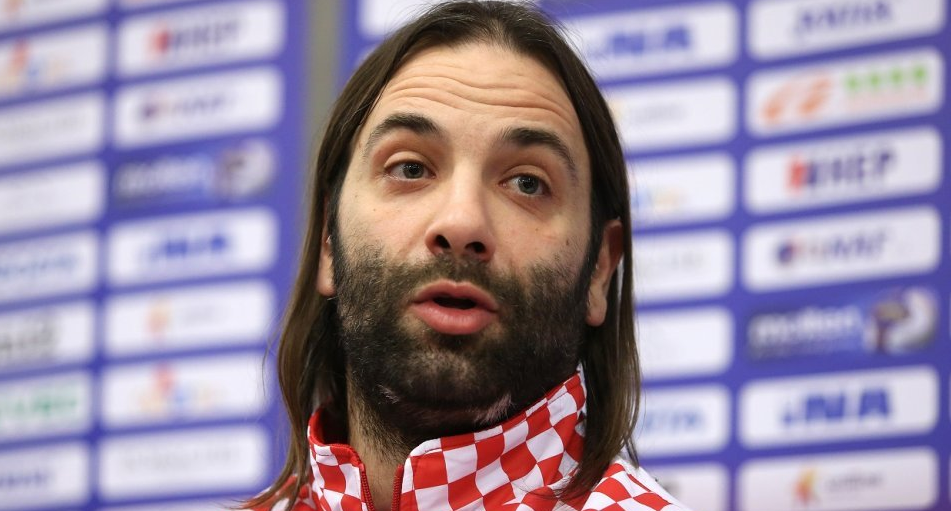 Хорват Ивано Балич — рекордсмен по числу попаданий в символические сборные топ-турниров. У норвежца Сандера Сагосена их четыре