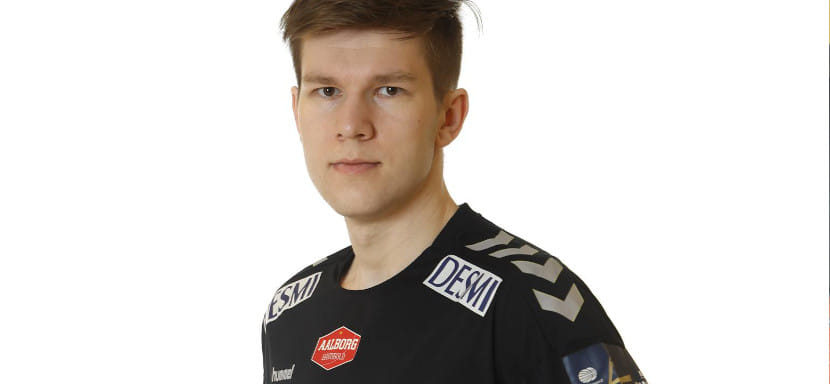 Лига чемпионов. Великолепный двойной сэйв в исполнении голкипера "Ольборга" Симона Гаде в победном полуфинале с "ПСЖ" (ВИДЕО)