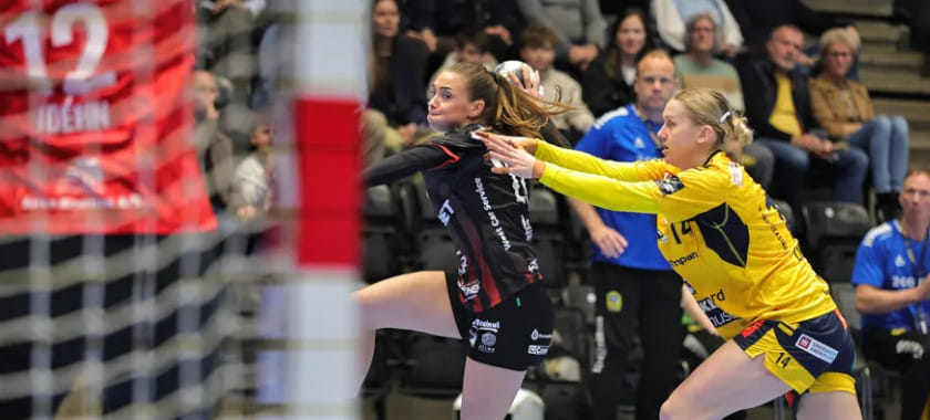 Дмитриева и "Ференцварош" почти в четвертьфинале ЛЧ, а "Глория Бистрица" перевернула матч с "Икастом"