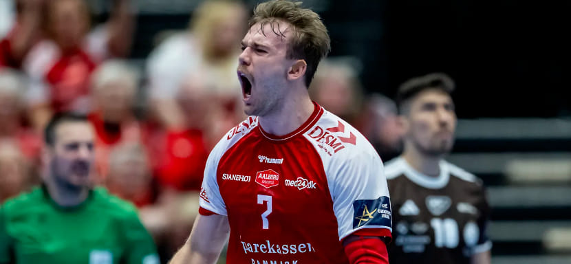 "Кельце" Королька вырвал победу у "Динамо", "Ольборг" уверенно разобрался с "Нантом" в матчах 9-го тура группового этапа Лиги чемпионов