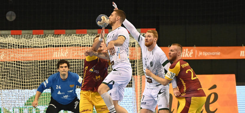 "Татран" россиян Романа Царапкина и Вячеслава Касаткина разгромил "Модру" в чемпионате Словакии