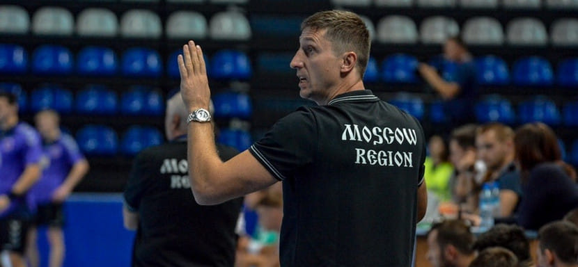 Чемпионат Европы (U-19). Главный тренер сборной России Виталий Иванов: "Постараемся выйти из группы. Хотя сделать это будет очень непросто"