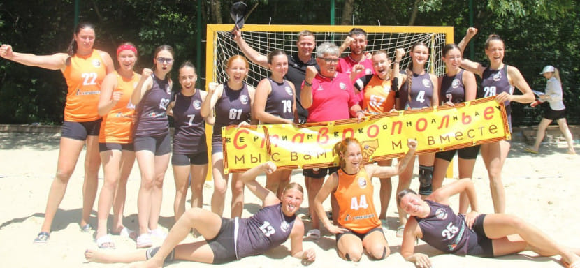 Карнавала не будет. А яркая игра и эмоции остались! Чем запомнился третий тур у "пляжниц"