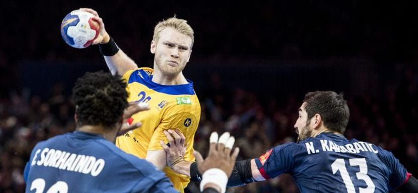 Шведский полусредний польской "Вислы" Филип Стенмальм решил вернуться на родину, где будет выступать за "Истад"