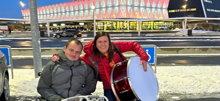 ЧМ-2023. Румынские болельщики, раздосадованные запретом барабанов в датском Хернинге, поддерживали свою команду звоном колоколов