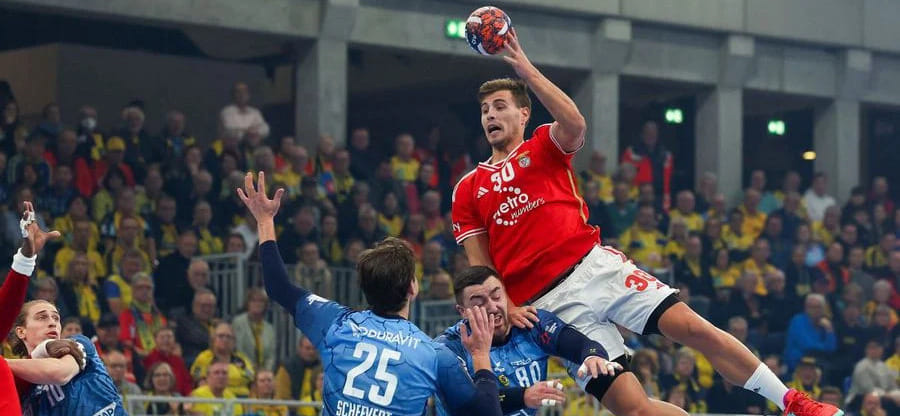 ЧЕ-2024. Под началом Хавьера Паскуаля к турниру готовятся 22 румынских гандболиста. На сборе в Бистрице нет легионеров и травмированных