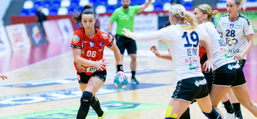 "Корона" обыграла в гостях "Тыргу-Жиу" и сравнялась по набранным очкам с "Бухарестом" и "Глорией Бистрицей"