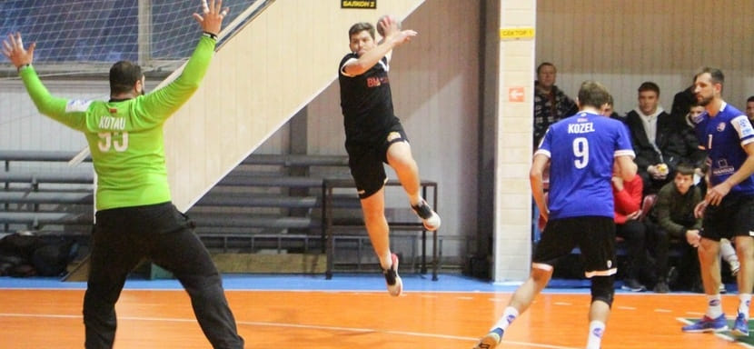 Беларусь. 21-летний правый крайний "Кронона" Константин Воюш покинул команду из-за службы в армии