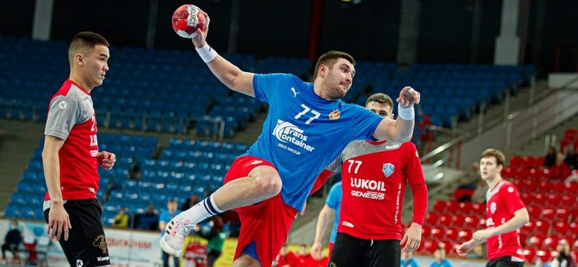 Польша. Экс-линейный ЦСКА украинец Дмитрий Ильченко подписал контракт с "Гурником", где призван заменить Бартломея Биса