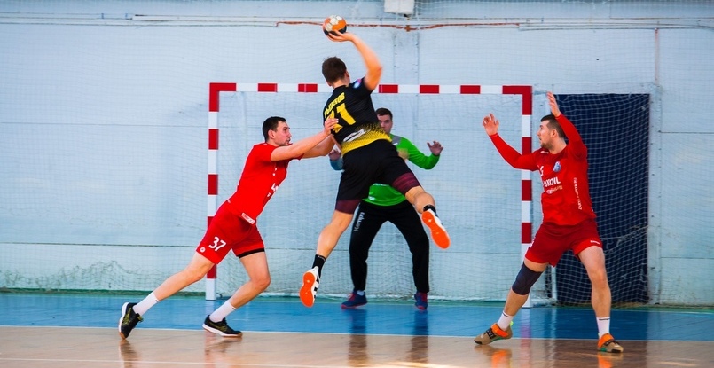 Суперлига. Левый полусредний СГАУ-"Саратова" Александр Рыжков продлил контракт с клубом