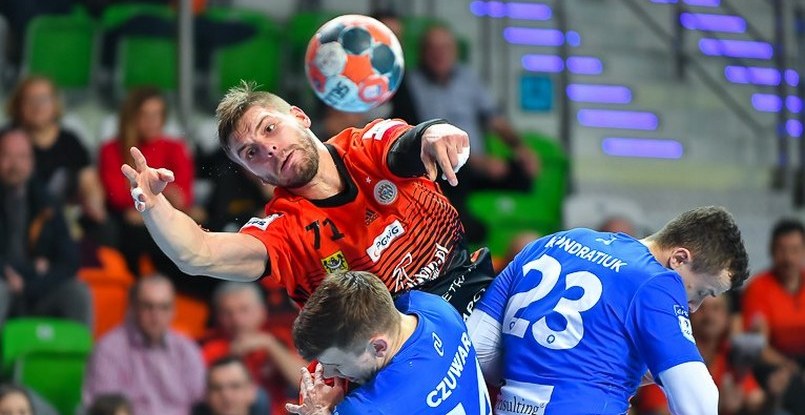 Польша. Украинский полусредний Роман Чичикало и еще ряд игроков продлили контракты с "Заглембе"