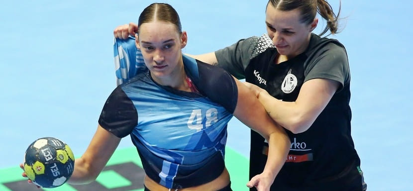 Кандидат в сборную Беларуси правая полусредняя София Лоскот остаётся в "Берестье"