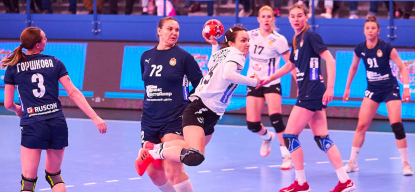 Гадания в сезон трансферов. Вяхирева нарасхват, Дмитриева — в "Кристиансанд", Щербак — в "Брест"?