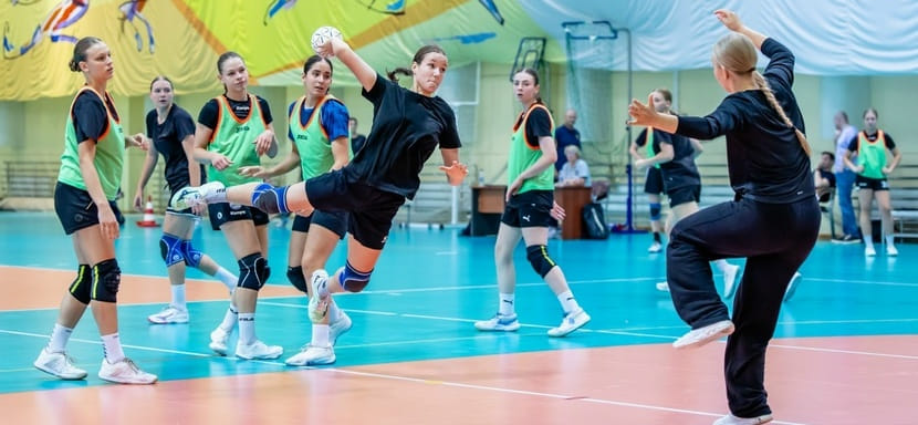 Юниорская сборная России U-16 на чемпионате мира в Марокко сыграет с командами Аргентины, Египта и Швейцарии. Белоруски также узнали соперниц
