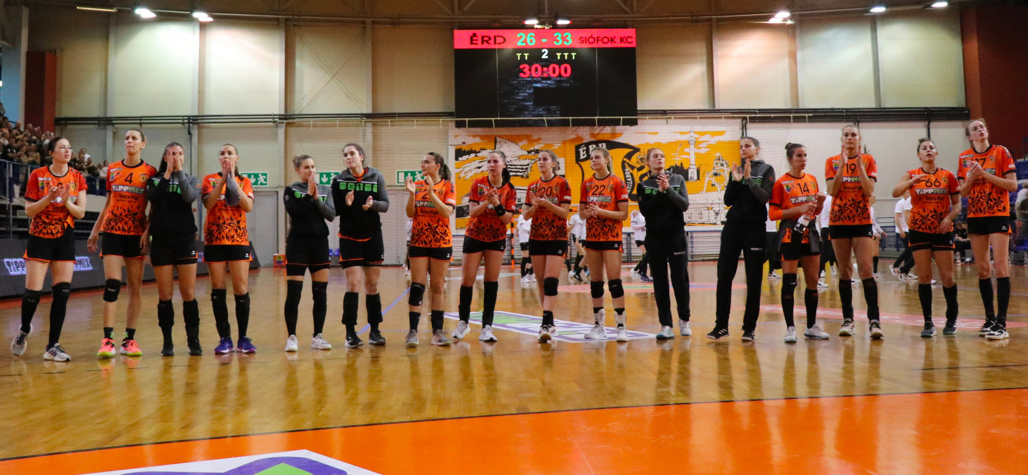 Венгрия. Пять гандболисток "Эрда" завершают карьеру после вылета команды из топ-дивизиона. В их числе экс-защитница "Ференцвароша" Чисар-Секереш