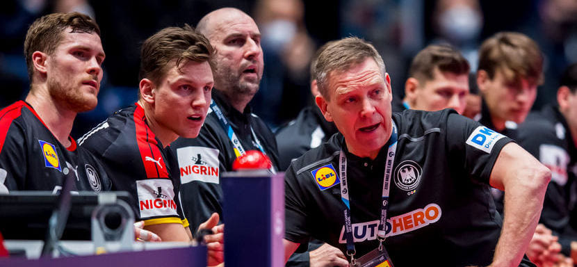 ЧЕ-2022. Альфред Гисласон: "В перерыве сказал парням: проблема не в том, что мы забросили 17 мячей, а в том, что пропустили 18"