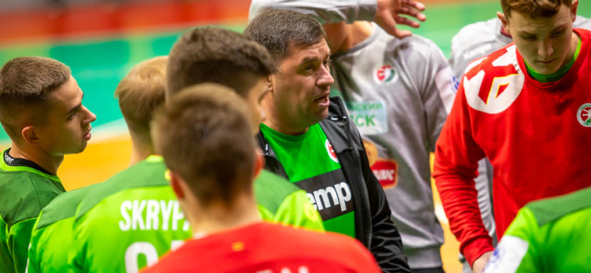 SEHA-Gazprom League. Дивизион "Восток". Андрей Мочалов: "Арена стала ярче за счёт тарафлекса. Гандболистам удобнее играть. Всё было шикарно"