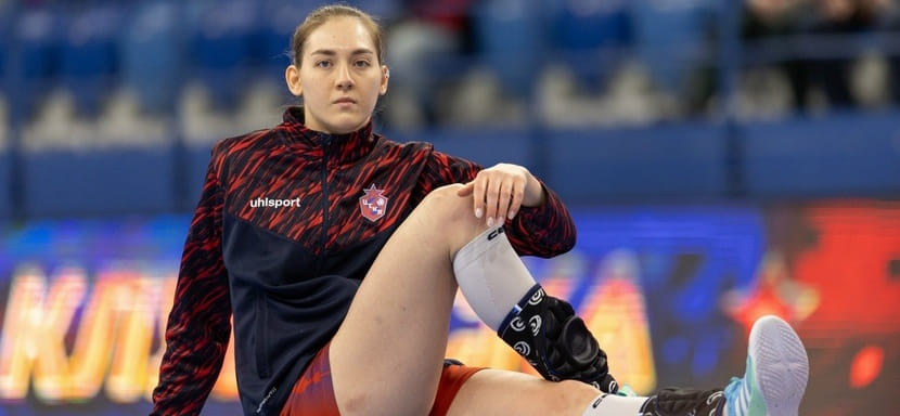 Гандболистка ЦСКА Юлия Баева: "Я-то пиво не жалую, а вот многие майкопское хвалят"