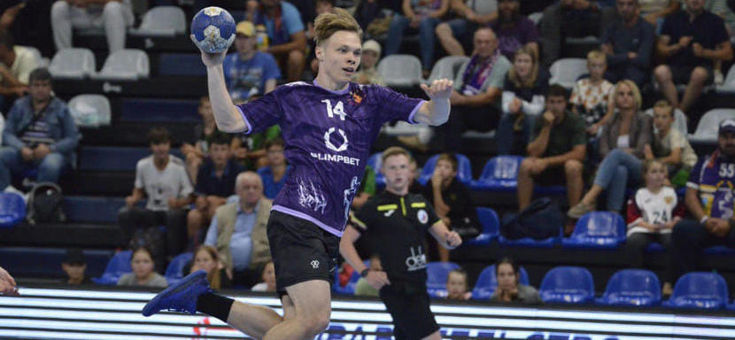 "Чеховские медведи" уверенно разобрались с иранским "Табасом" на домашнем предсезонном турнире