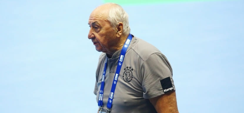 Владимир Максимов: "Дело в том, что наши угловые умеют играть в защите, а Павел Немков — нет"