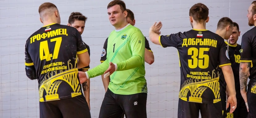 Вратарь Юрий Сергеев, возобновивший карьеру в январе 2025 года, подписал новый контракт с саратовскими "аграриями"