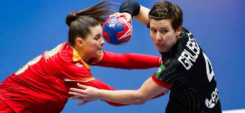 ЧМ-2023. Сборная Германии одержала волевую победу над командой Румынии, венгерки разгромили сенегалок в матчах основного раунда