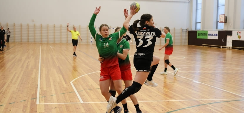 В матче главных фаворитов женского чемпионата Беларуси "Гомель" добился минимальной гостевой победы над БНТУ-БелАЗом