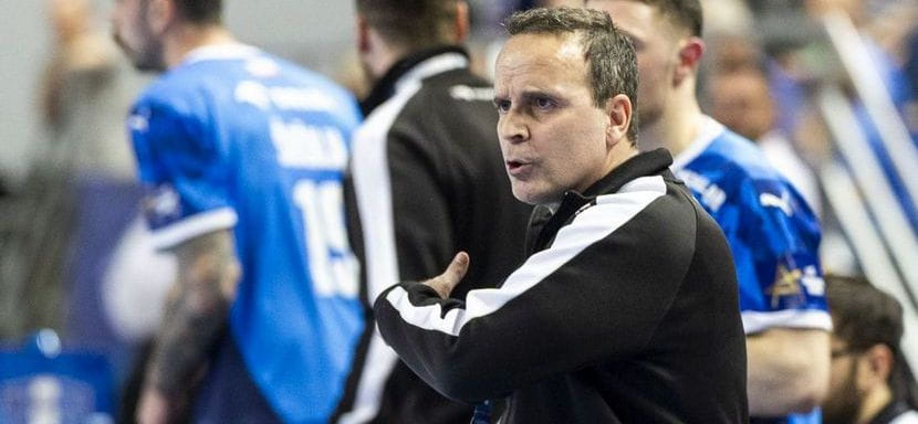 Хавьер Сабате: "Несмотря на проблемы, несмотря на боль, Косоротов играет и прилагает усилия, чтобы помочь команде. Благодарен за такое отношение"