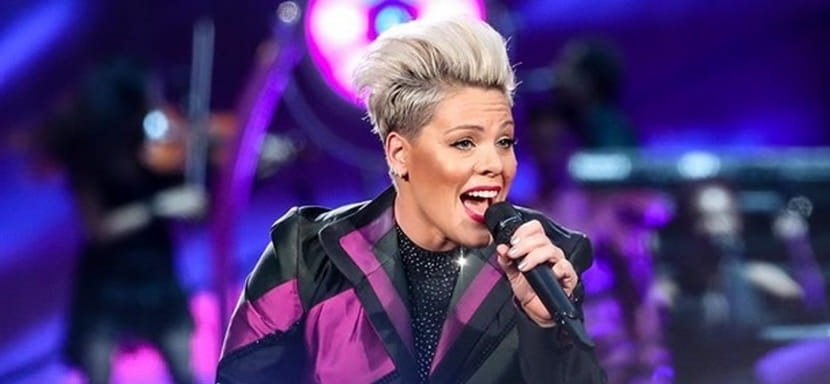 Пляжный гандбол. Певица и актриса Pink: "Горжусь сборной Норвегии, которая протестует против сексистских правил касательно своей формы"