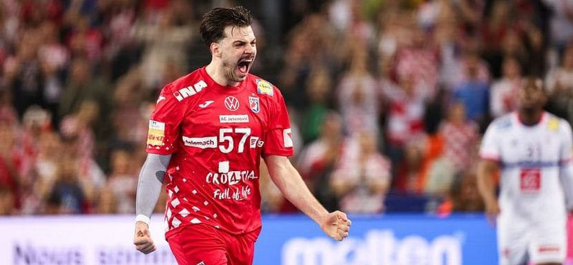 Источник: правый крайний сборной Хорватии и "Загреба" Филип Главаш продолжит карьеру в немецком "Фленсбурге"