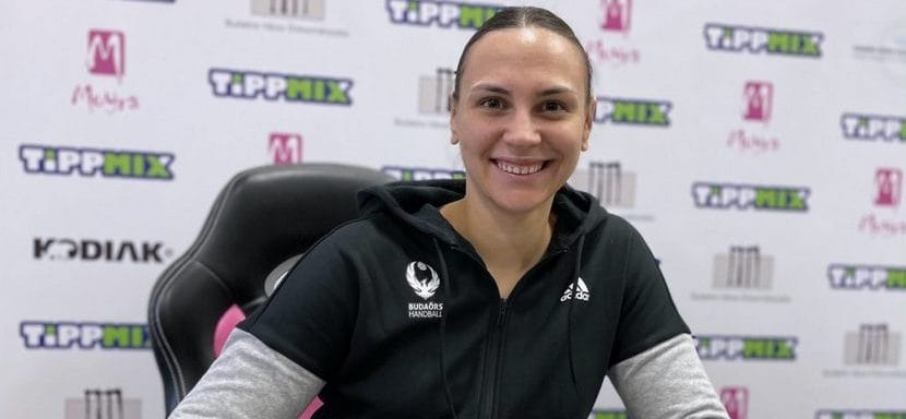 Венгрия. Сербские гандболистки Елена Агбаба и Йована Йовович продлили контракты с "Будаершем"