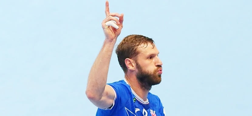 Российский полусредний Александр Шкуринский признан лучшим игроком БГК по итогам октября