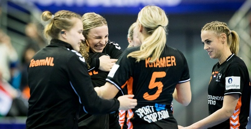 ЧЕ-2018. Лоис Аббинг: "Наш опыт помог нам забросить несколько голов в концовке"