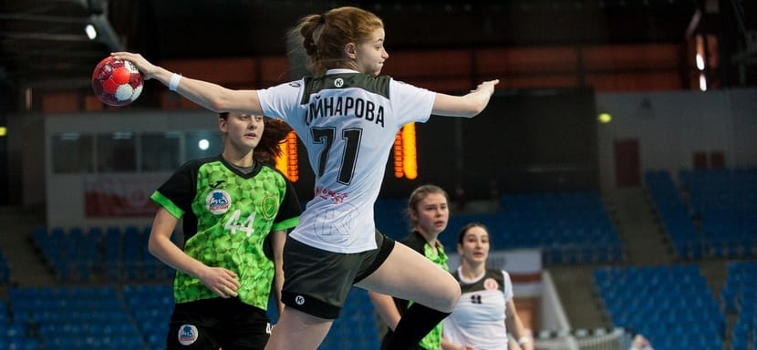 Olimpbet Суперлига. Правая крайняя "Астраханочки" Анна Кайнарова выбыла на длительный срок из-за серьёзной травмы колена