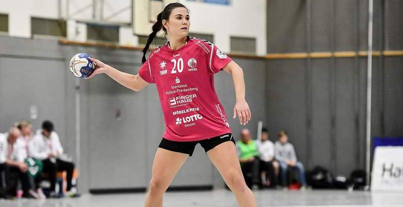 Женская бундеслига. Левая полусредняя Максим Стрейс продлила контракт с "Бад-Вильдунгеном"