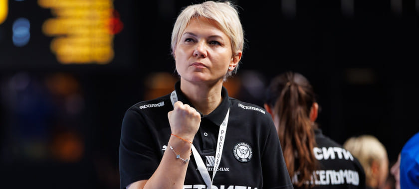 Ирина Дибирова: "В интернете все всегда всё понимают: кого ставить, выпускать и так далее. Серьёзные люди комментарии не пишут"