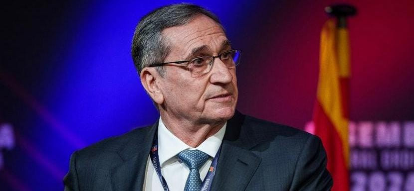 71-летний Валеро Ривера вошёл в число почётных членов гандбольного отделения "Барселоны"