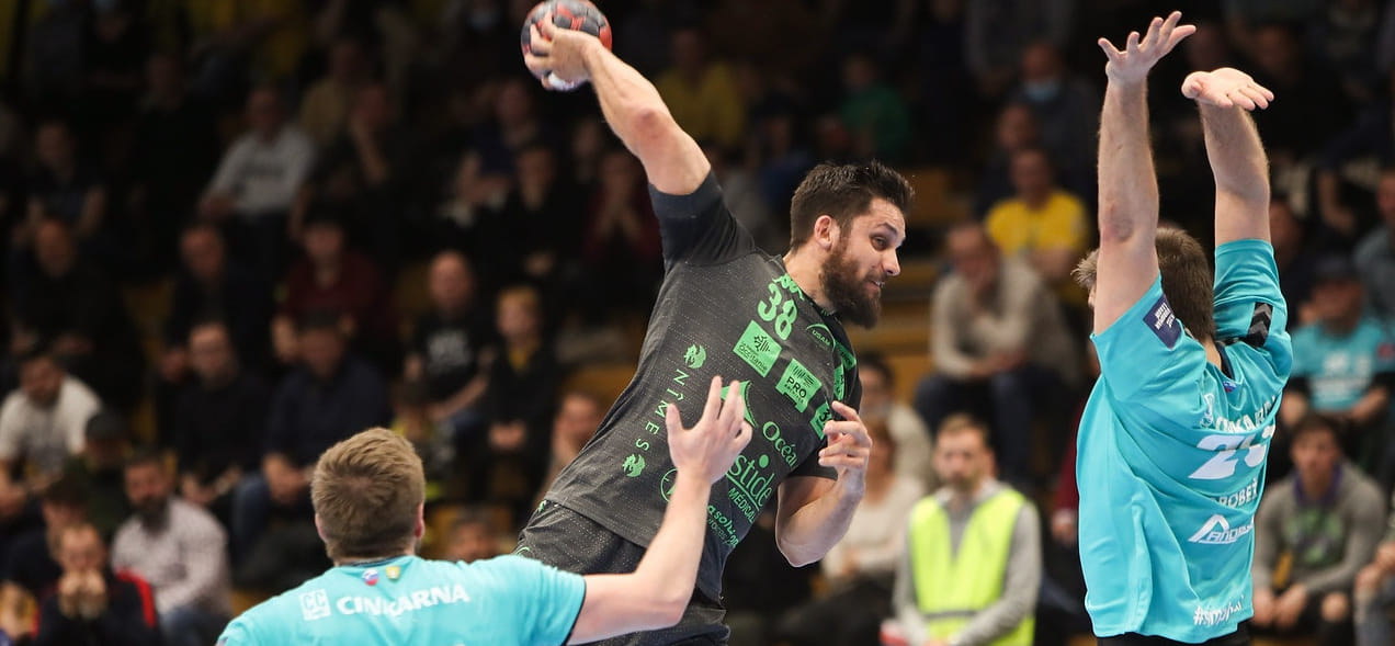 Европейская лига. "Магдебург" вырвал победу у "Спортинга" на последних секундах. "Горенье" удержало домашнее преимущество