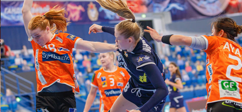 Delo Лига чемпионов. ЦСКА в упорном поединке сыграл вничью с "Оденсе", в скандинавском противостоянии "Кристиансанд" разгромил "Севехоф"