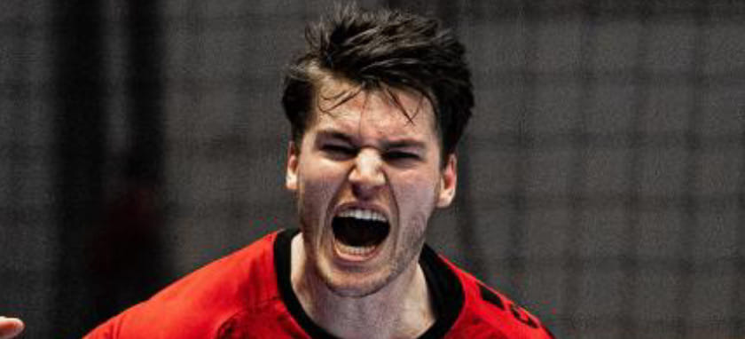 Бундеслига. Одноклубник Глеба Калараша по "Мельзунгену" Эльвар Йонссон — автор самого сильного броска в прошедшем сезоне