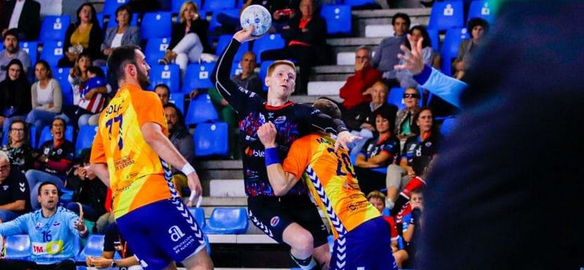 Испания. "Бидасоа" и "Синфин" добились побед в пятничных матчах мужского чемпионата