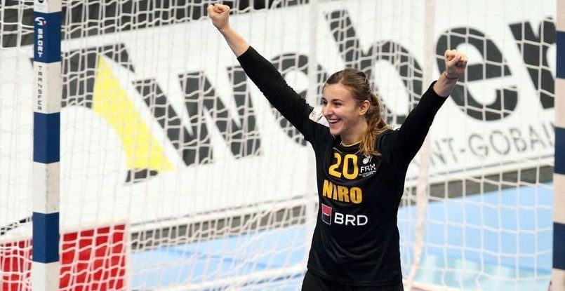 Юлия Думанска: "Сейчас у меня две тренировки в день. Утром занятие около восьмидесяти минут. Второе — примерно полтора часа"