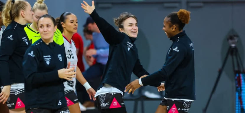 "Оденсе" официально объявил о переходе правой полусредней Анны Вяхиревой. Олимпийская чемпионка присоединится к датскому клубу летом