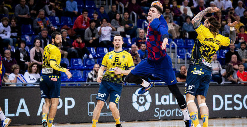 Испания. "Барселона" обыграла вице-чемпиона "Бидасоа", а "Куэнка" была сильнее "Пуэнте-Хениля"