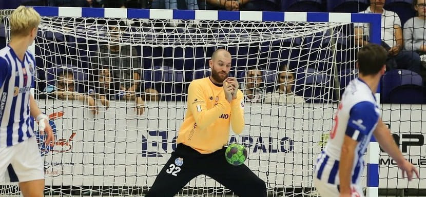 Трансферный слух. 28-летний вратарь "Порту" Себастьян Франдсен вернётся в Данию и будет выступать за "Фредерисию"