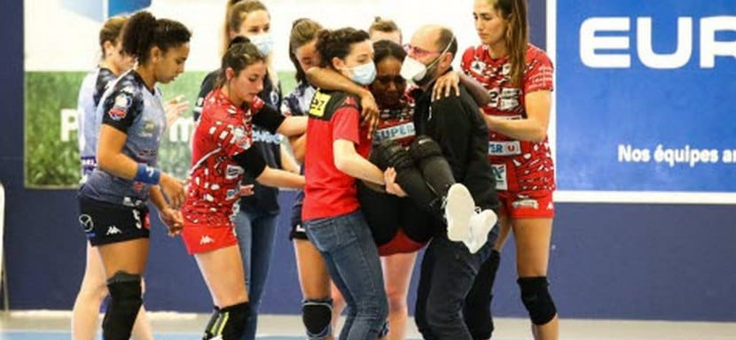 Франция. Гандболистка “Безансона” и сборной Айсату Куяте выбыла до конца сезона и пропустит Олимпиаду