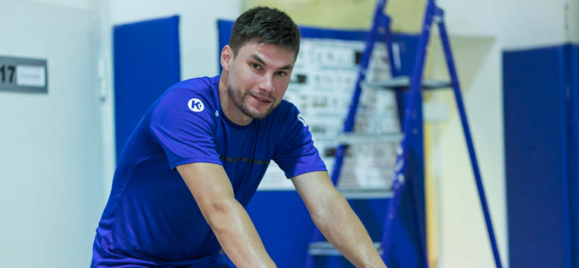 Olimpbet Суперлига. Кроме вратаря Дениса Заболотина и правого полусреднего Дмитрия Свистунова СКИФ летом покинул правый крайний Дмитрий Копосов