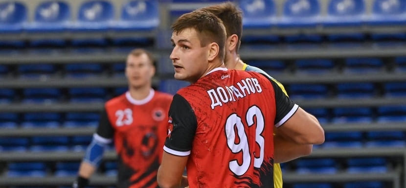 Olimpbet Суперлига. Трансферный слух. Левый полусредний "Пермских медведей" Никита Долганов продолжит карьеру в "казаках" из Таганрога